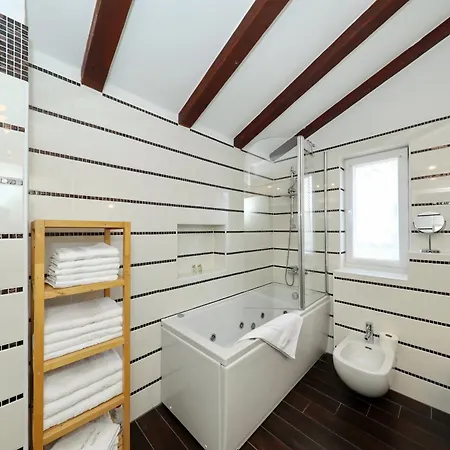 Holiday Mirta Villa Murter