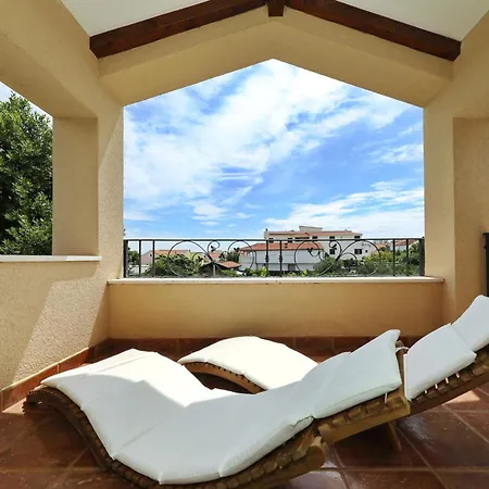 Villa Holiday Mirta *